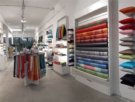 pont sainte marie troyes magasin usine vètements de luxe